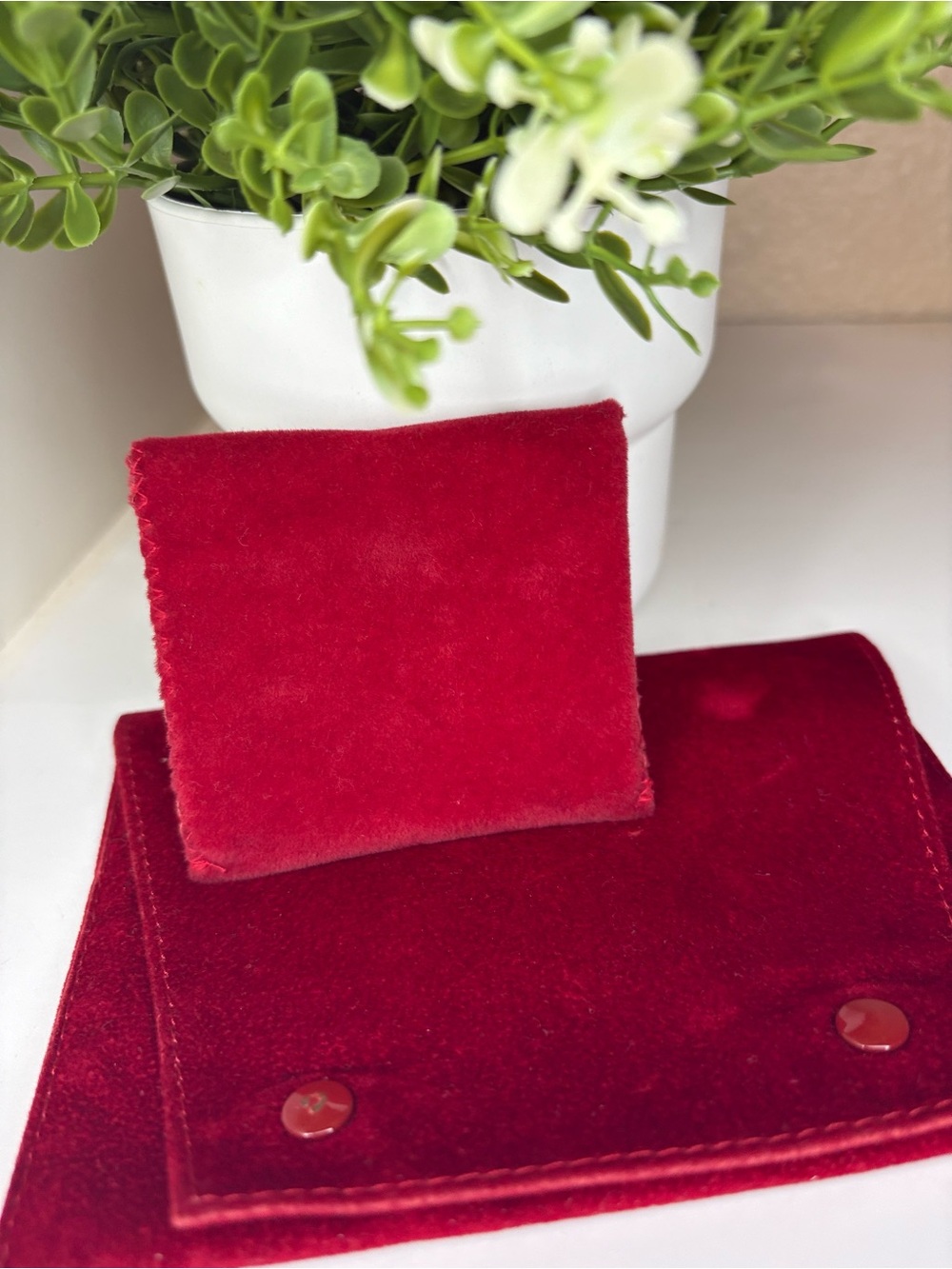 Authentic Cartier Red Velvet Jewelry Pouch Case Travel Holder Earring Insert - Picture 11 of 14